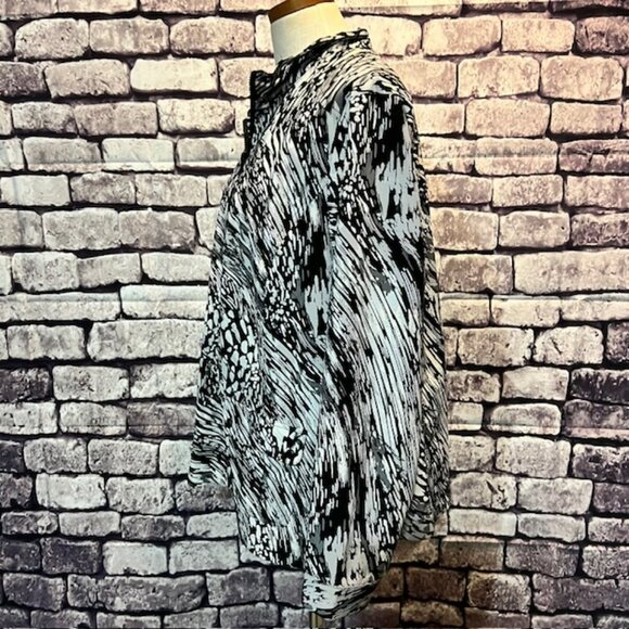 Chico's Zenergy Long Sleeve Zip Up Jacket Size XL - Picture 4 of 10